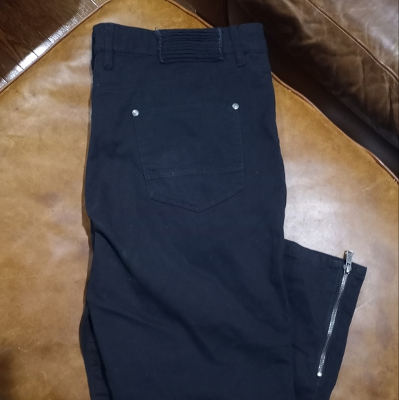 Mark Ecko - Picture 2 of 2